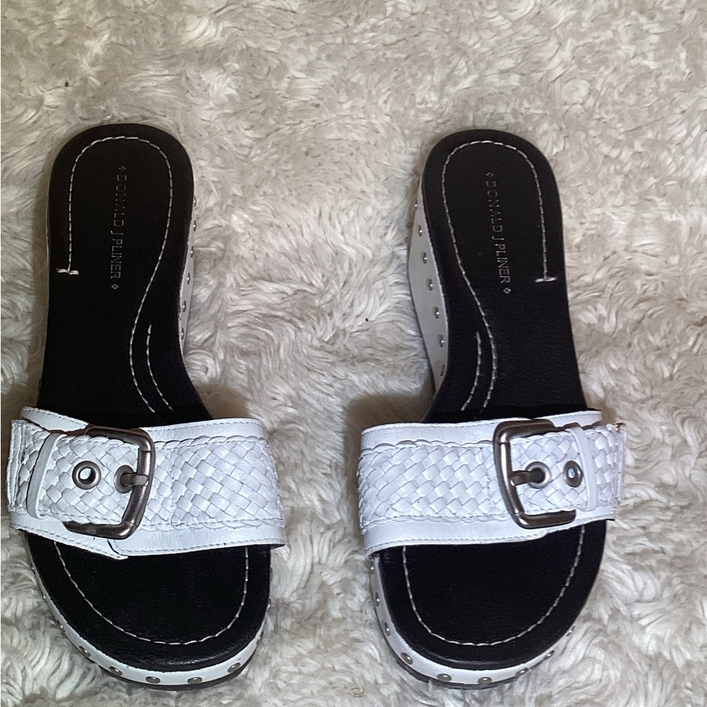 Donald J. Pliner White wedge Serg studded Sandals size 7